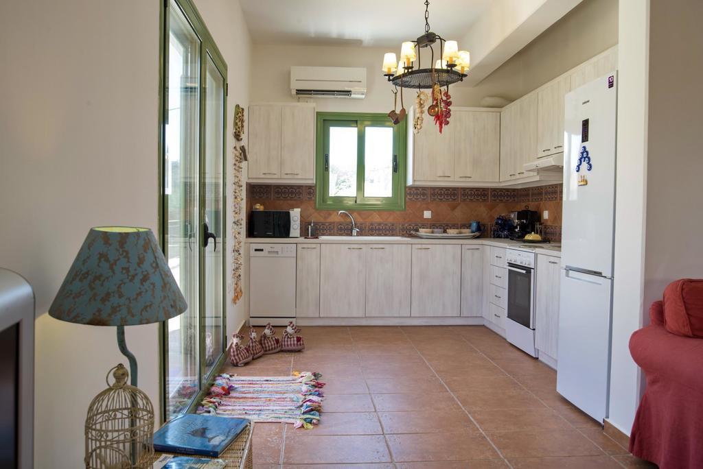 Avra Villa Gaios Room photo
